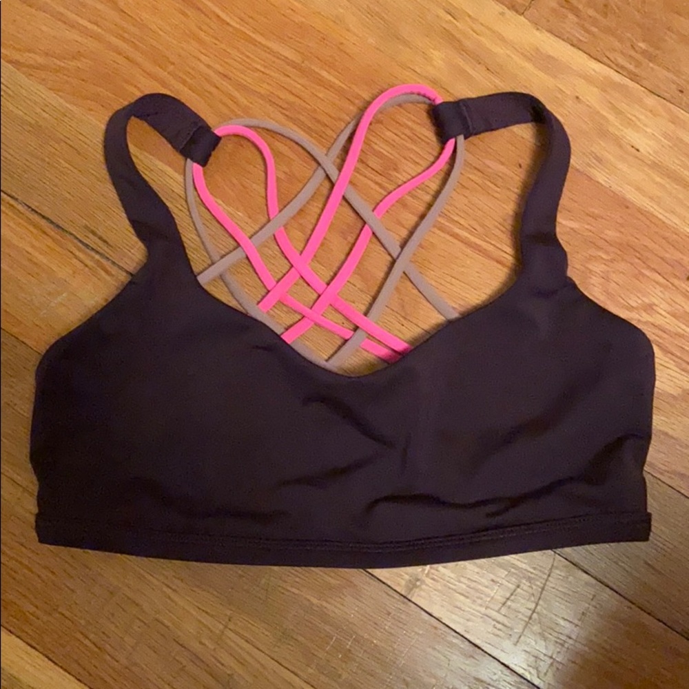 Lululemon sports bra size 4
